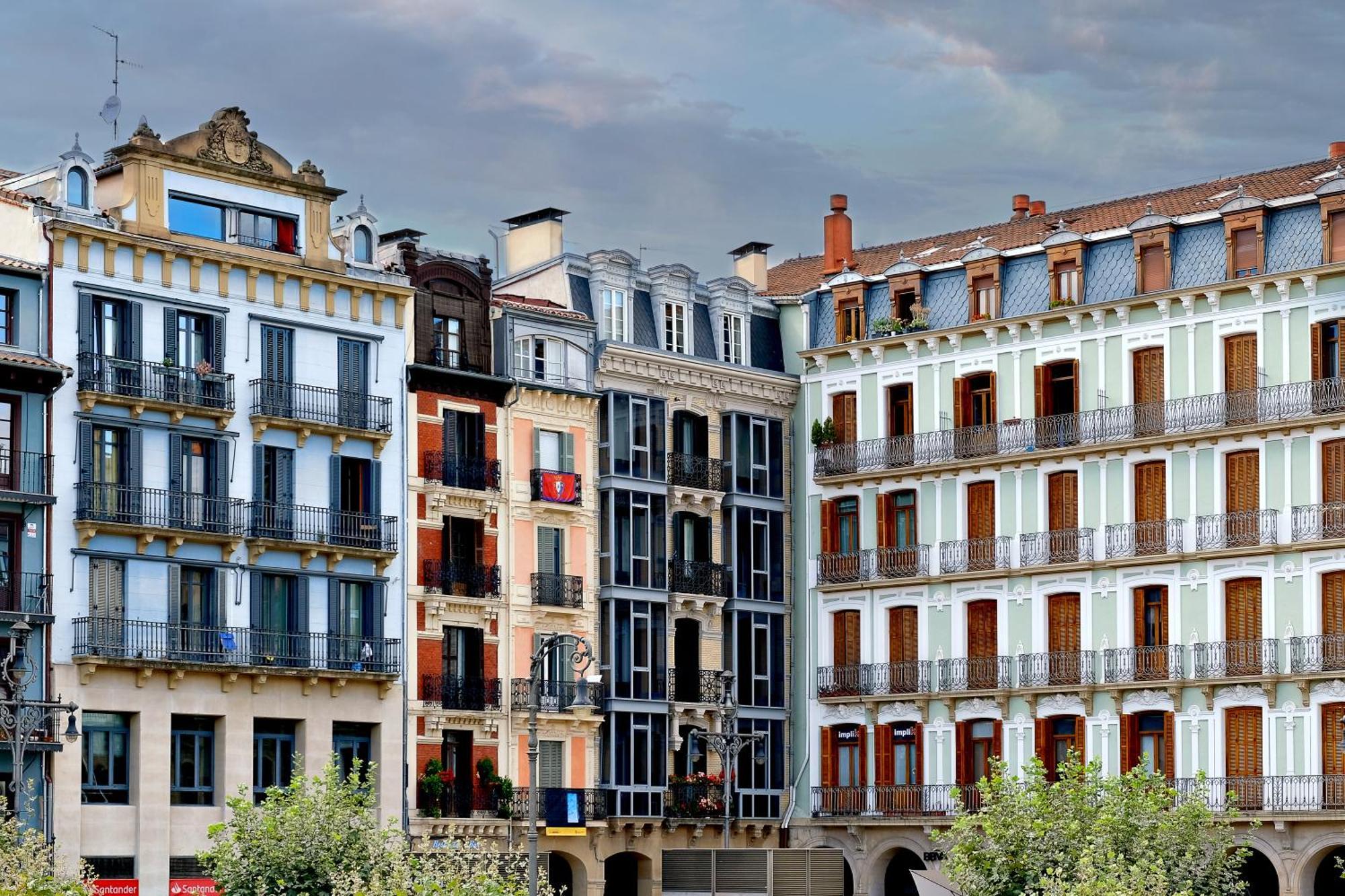 Top Apartment Frente A La Catedral Pamplona Bagian luar foto